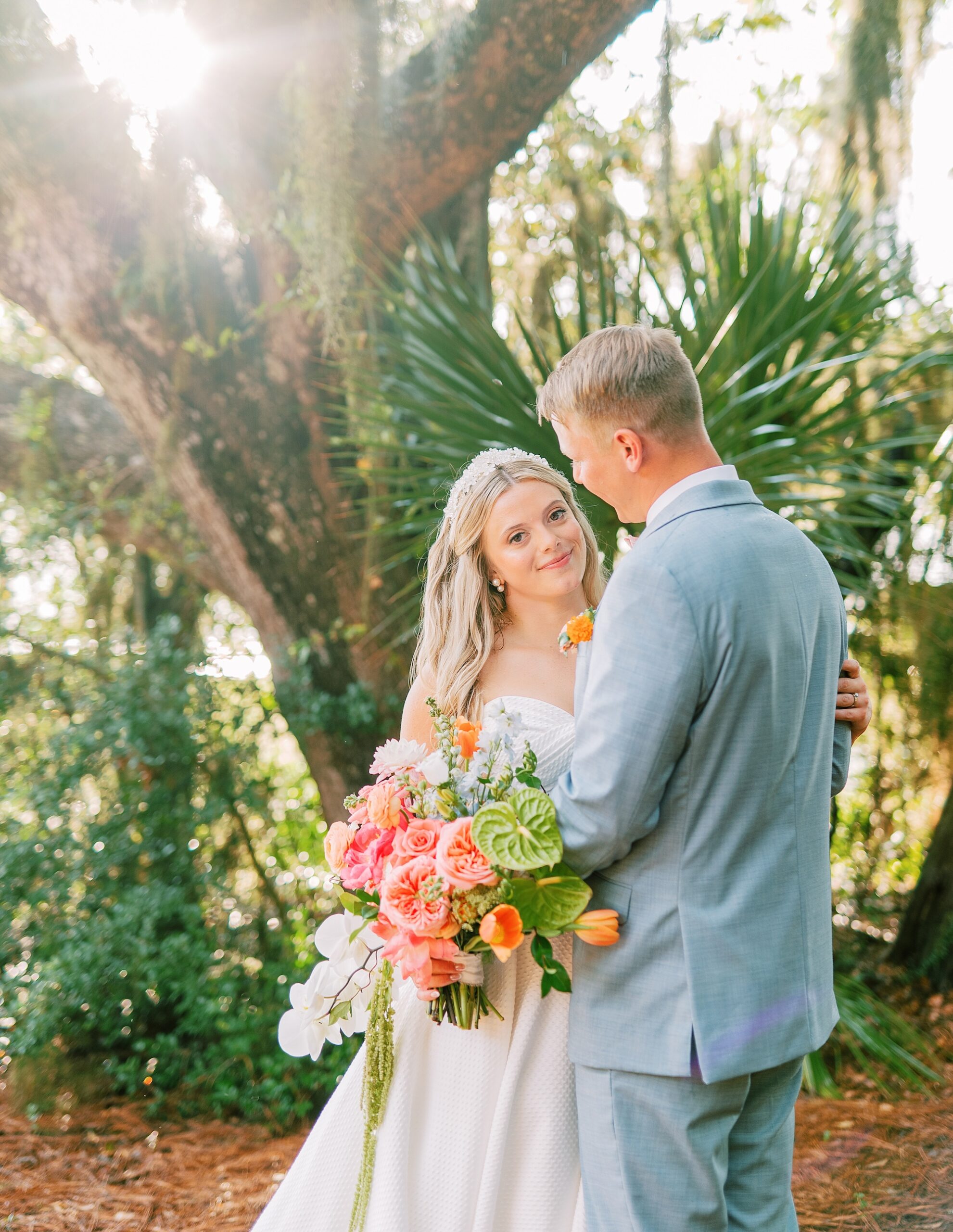 Colorful June wedding at Walker's Landing on Amelia Island